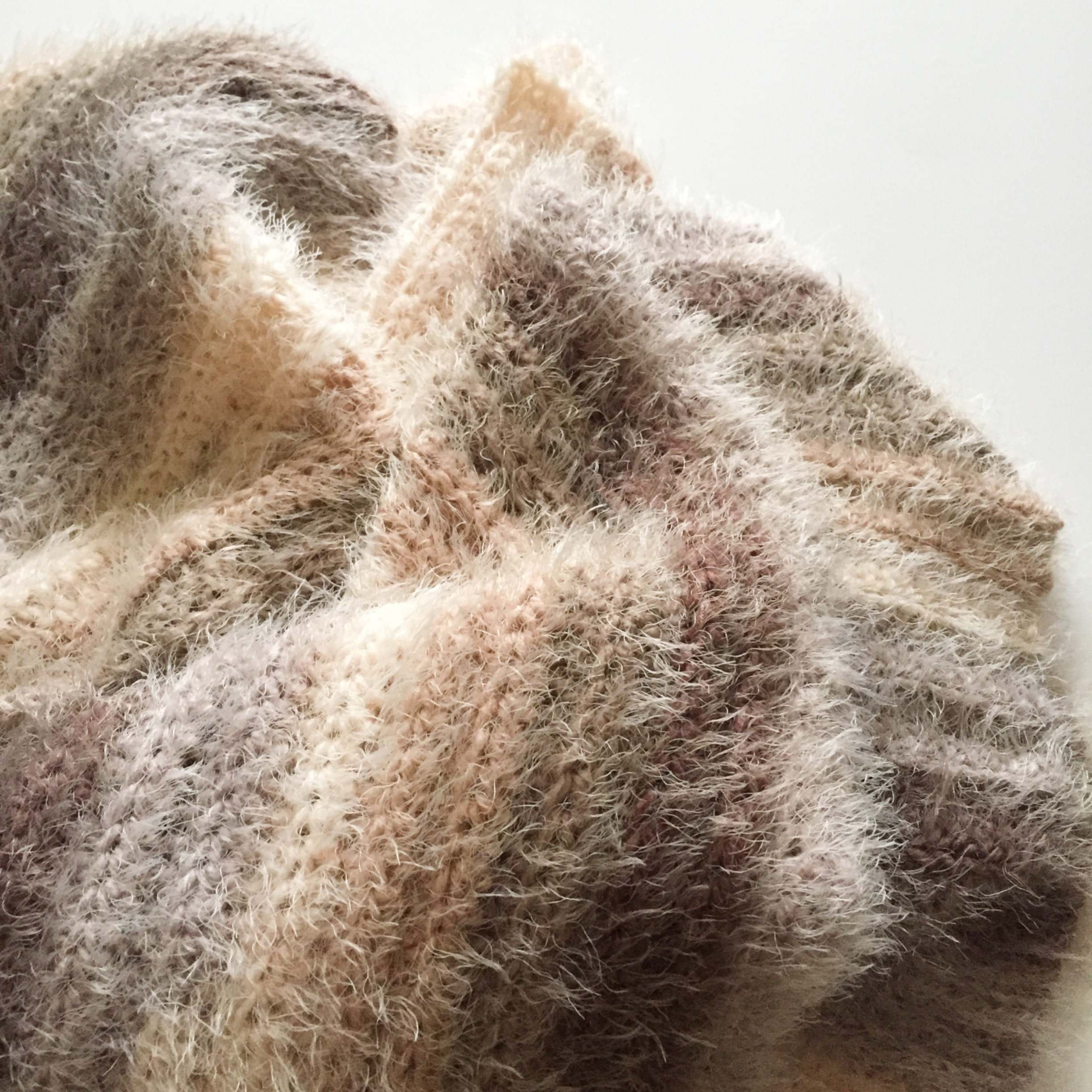 Free Crochet Blanket Pattern: Toasted Marshmallow Throw Em's Fiber