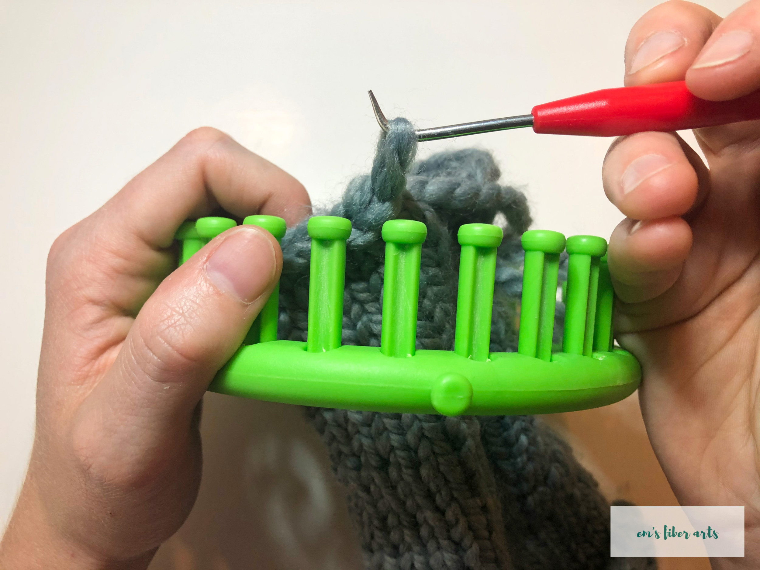 Learn To Loom Knit: Fingerless Gloves Tutorial | Em's Fiber Arts